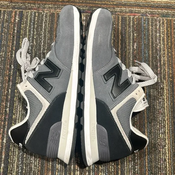 New Balance 574 Size 10 - Picture 3 of 5